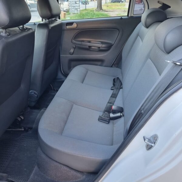 Volkswagen Gol Trend 1.6 Full - Imagen 8