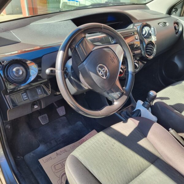 Toyota Etios 1.5 X - 5 ptas. - Imagen 8