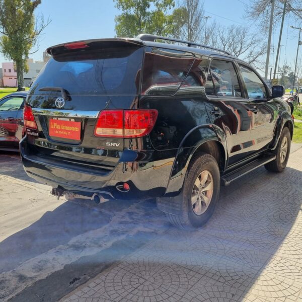 Toyota Hilux SW4 3.0 I Srv C/cuero, 7 Asientos, 4x4 - Imagen 6