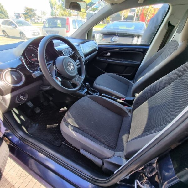 Volkswagen Up! 1.0 High 5 puertas - Imagen 9