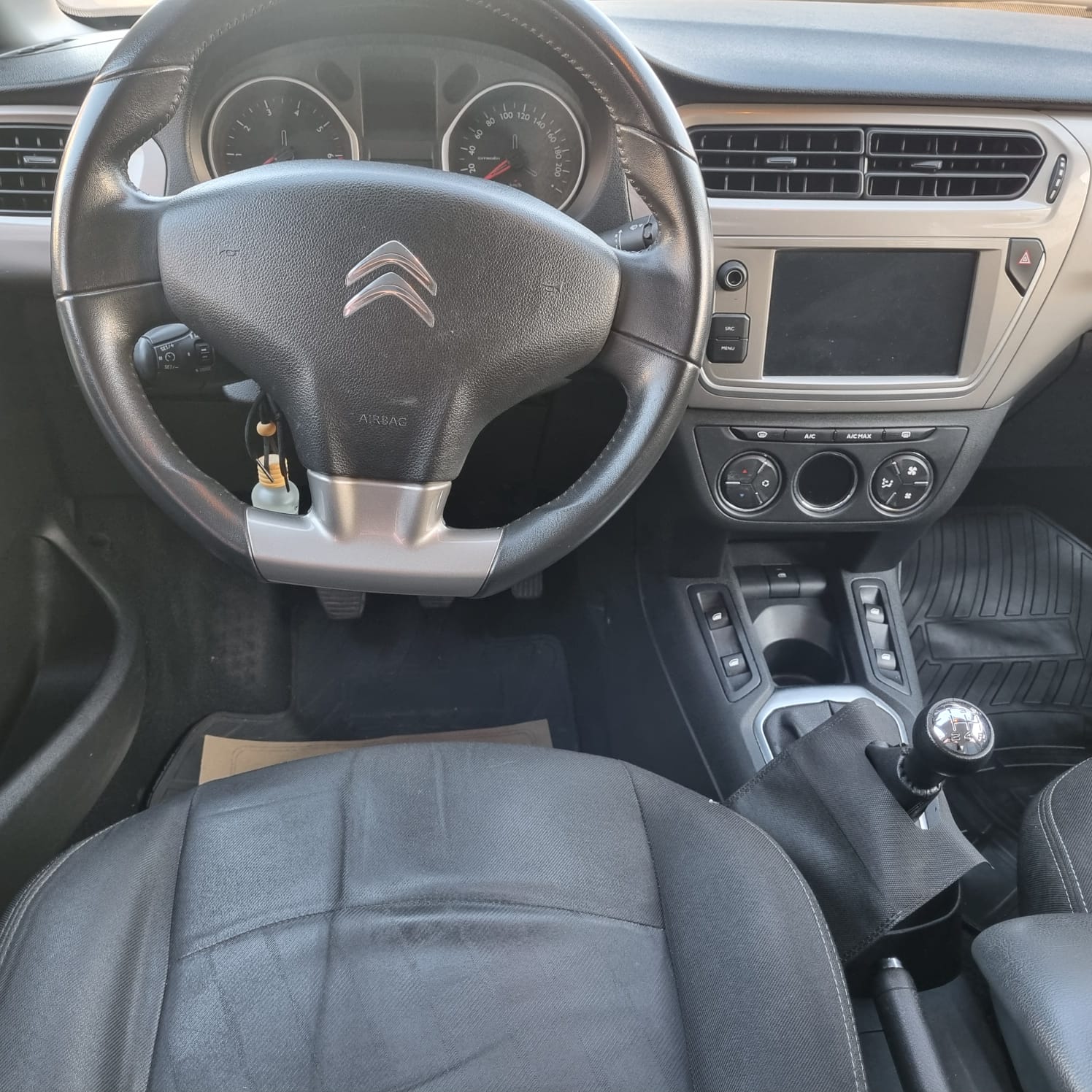 Citroën C-Elysée 1.6 Feel Hdi - 2018 - Imagen 9